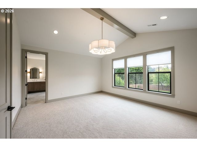 2424 GLENMORRIE Dr, Lake Oswego, OR 97034