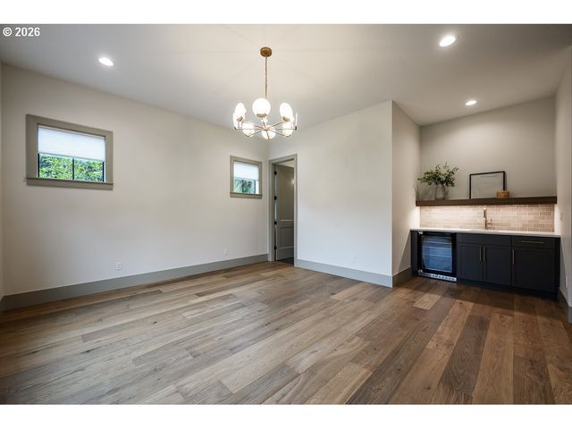 2424 GLENMORRIE Dr, Lake Oswego, OR 97034