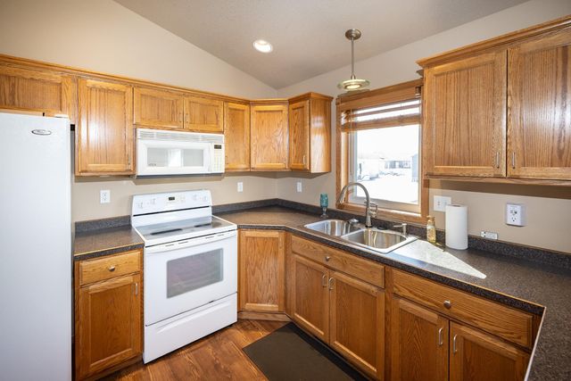 1101 4th Avenue NE, Dilworth, MN 56529