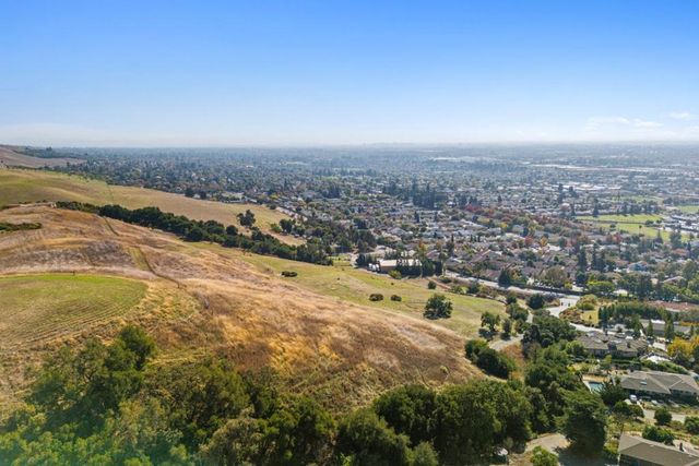 1995 Old Calaveras Road, Milpitas, CA 95035