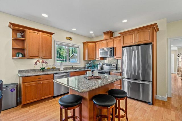 1995 Old Calaveras Road, Milpitas, CA 95035