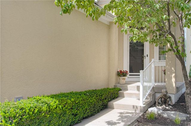 812 W 132nd Terrace, Kansas City, MO 64145