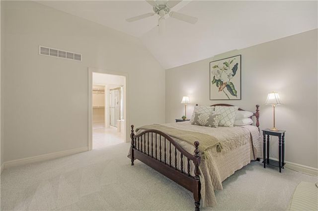 812 W 132nd Terrace, Kansas City, MO 64145