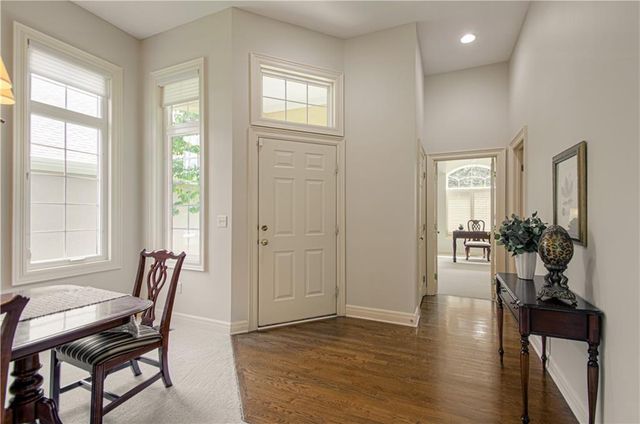 812 W 132nd Terrace, Kansas City, MO 64145