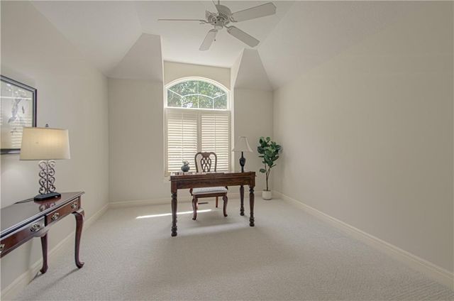 812 W 132nd Terrace, Kansas City, MO 64145