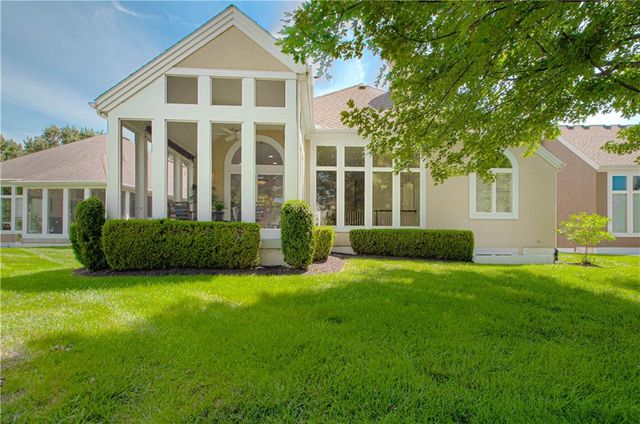 812 W 132nd Terrace, Kansas City, MO 64145