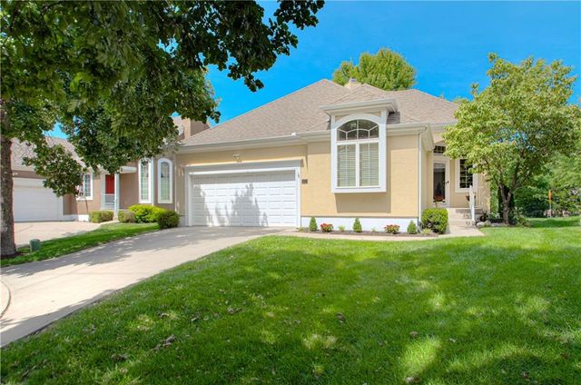 812 W 132nd Terrace, Kansas City, MO 64145