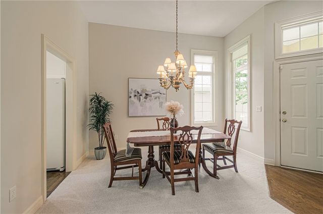 812 W 132nd Terrace, Kansas City, MO 64145
