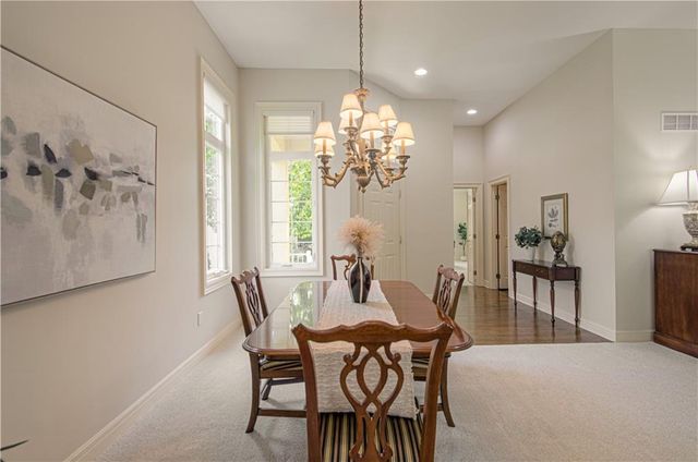 812 W 132nd Terrace, Kansas City, MO 64145