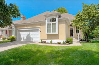 812 W 132nd Terrace, Kansas City, MO 64145