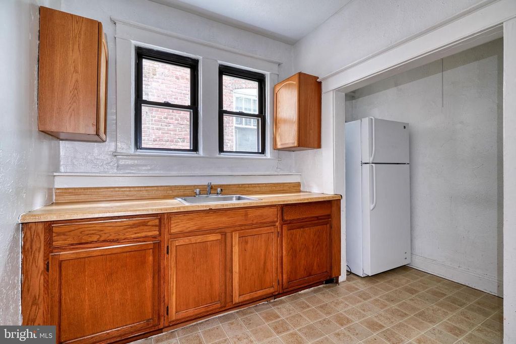 Image 17 of property listing at 2111 PARK AVE, Baltimore, MD 21217