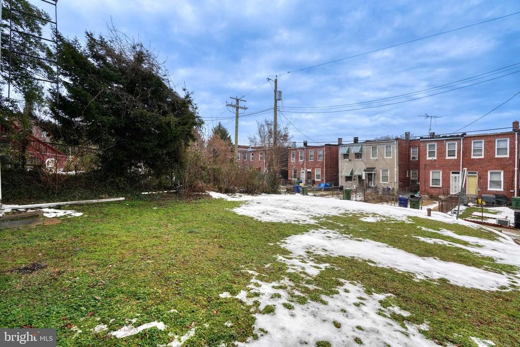 Image 23 of property listing at 2111 PARK AVE, Baltimore, MD 21217