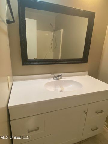 5405 Woodridge Drive, Gautier, MS 39553