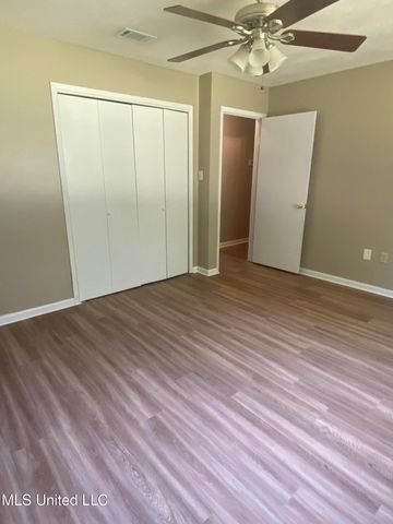 5405 Woodridge Drive, Gautier, MS 39553