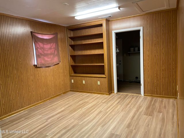 5405 Woodridge Drive, Gautier, MS 39553