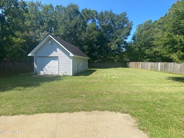 5405 Woodridge Drive, Gautier, MS 39553