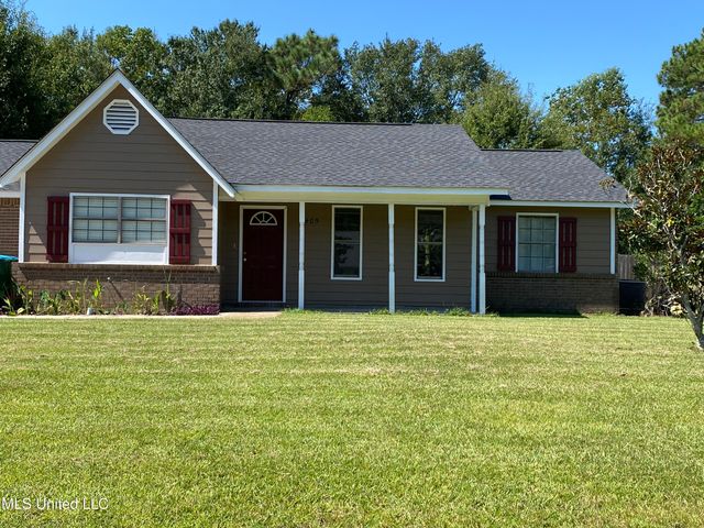 5405 Woodridge Drive, Gautier, MS 39553