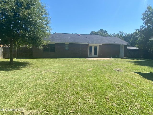 5405 Woodridge Drive, Gautier, MS 39553