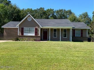 5405 Woodridge Drive, Gautier, MS 39553