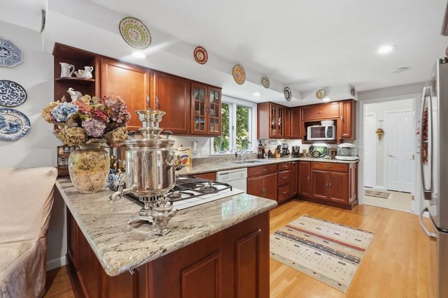 301 Winch St, Framingham, MA 01701