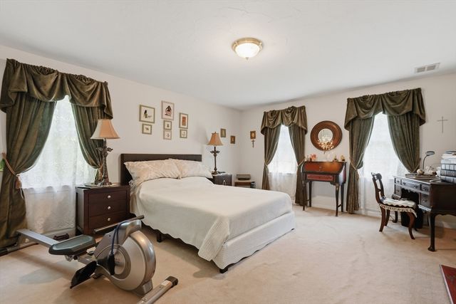 301 Winch St, Framingham, MA 01701