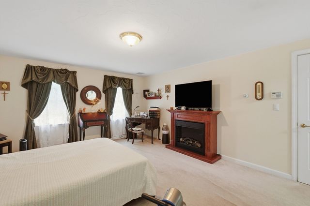 301 Winch St, Framingham, MA 01701