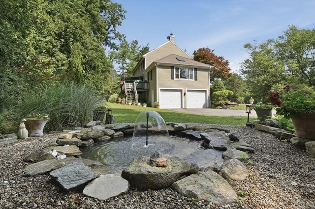 301 Winch St, Framingham, MA 01701