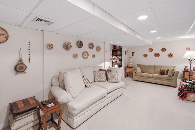301 Winch St, Framingham, MA 01701