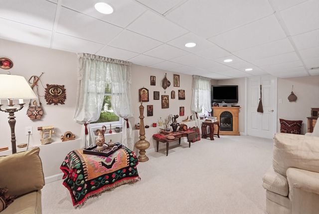 301 Winch St, Framingham, MA 01701