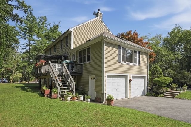 301 Winch St, Framingham, MA 01701