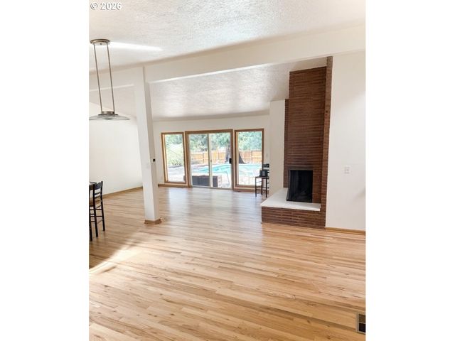 5535 Sw 53RD Ave, Portland, OR 97221