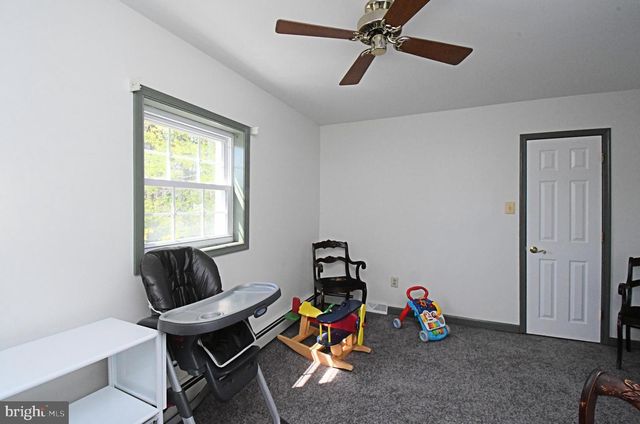 528 BERKLEY AVE, Jenkintown, PA 19046