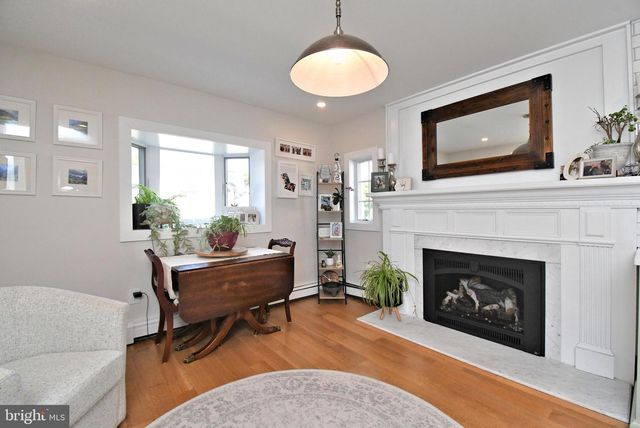 528 BERKLEY AVE, Jenkintown, PA 19046