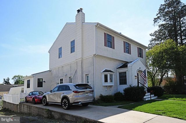 528 BERKLEY AVE, Jenkintown, PA 19046