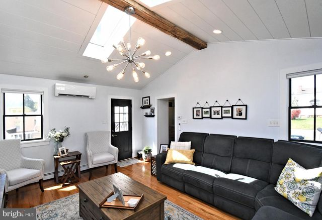 528 BERKLEY AVE, Jenkintown, PA 19046