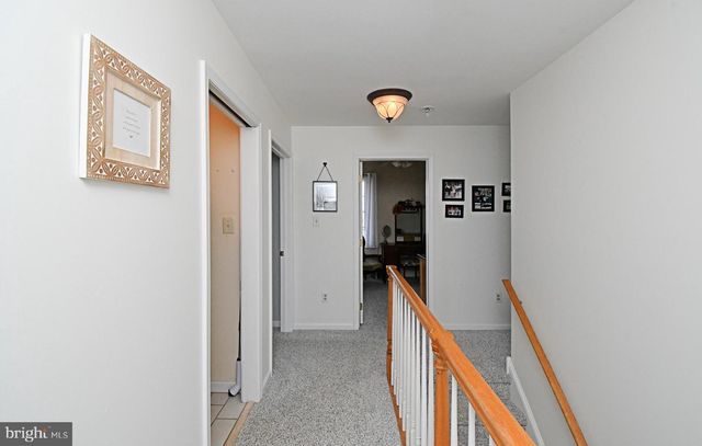 528 BERKLEY AVE, Jenkintown, PA 19046