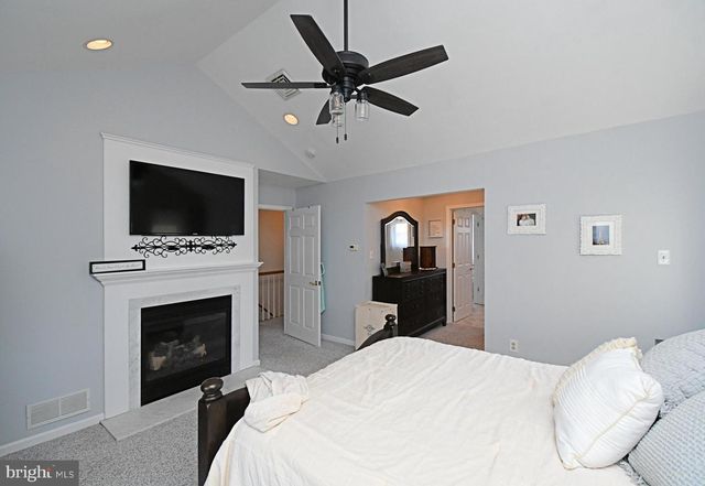 528 BERKLEY AVE, Jenkintown, PA 19046