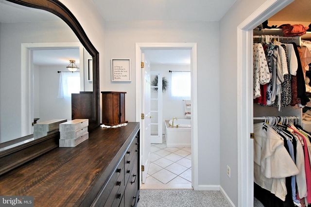 528 BERKLEY AVE, Jenkintown, PA 19046