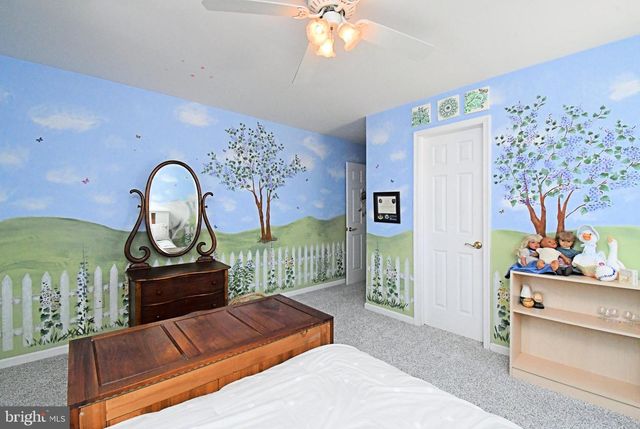 528 BERKLEY AVE, Jenkintown, PA 19046
