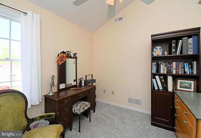 528 BERKLEY AVE, Jenkintown, PA 19046