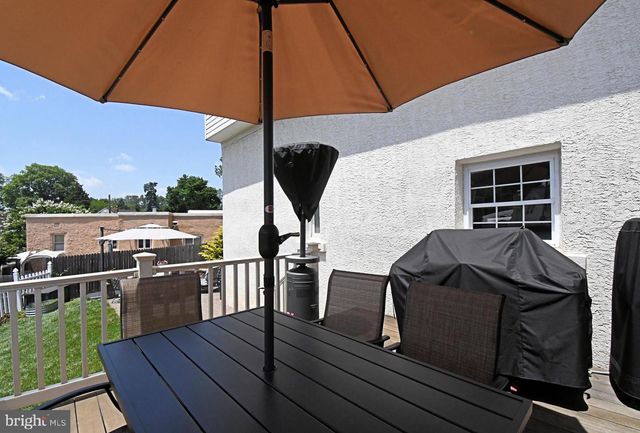 528 BERKLEY AVE, Jenkintown, PA 19046