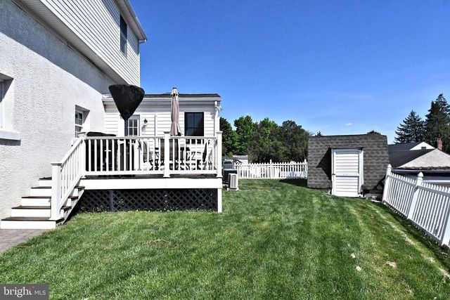 528 BERKLEY AVE, Jenkintown, PA 19046