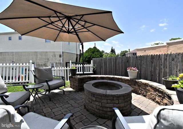 528 BERKLEY AVE, Jenkintown, PA 19046
