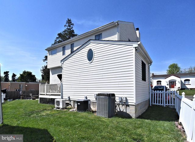 528 BERKLEY AVE, Jenkintown, PA 19046