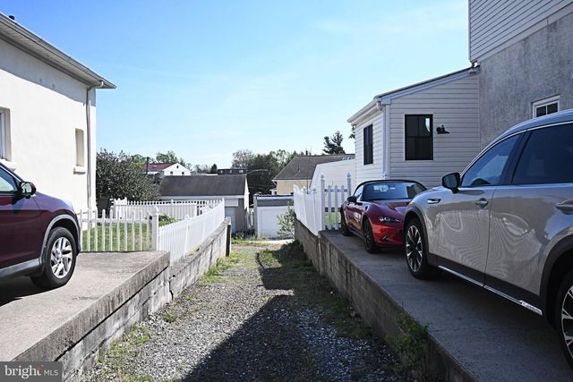 528 BERKLEY AVE, Jenkintown, PA 19046