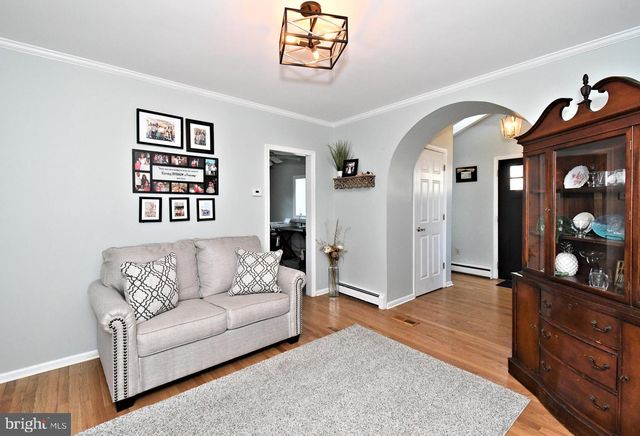 528 BERKLEY AVE, Jenkintown, PA 19046