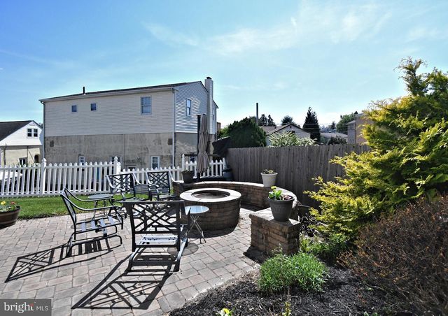528 BERKLEY AVE, Jenkintown, PA 19046
