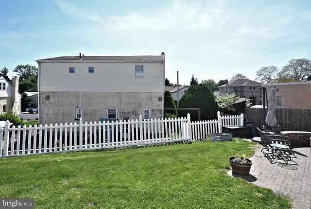 528 BERKLEY AVE, Jenkintown, PA 19046