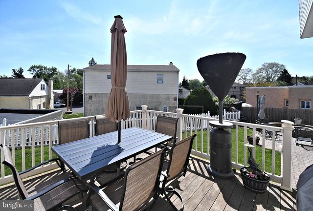 528 BERKLEY AVE, Jenkintown, PA 19046