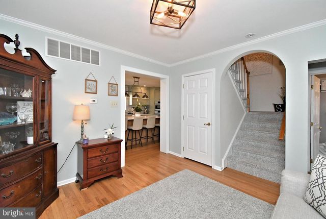 528 BERKLEY AVE, Jenkintown, PA 19046